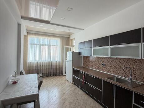 7-room new-build apartment for rent in Nəsimi, 260 m², 2 200 AZN/mo, photo 3 / 12
