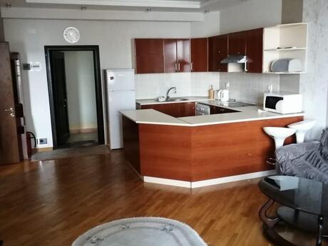 Kirayə 2 otaqlı mənzil, 67 m², 28 May: 1 000 ₼/ay 2