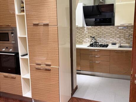 Kirayə 4 otaqlı mənzil, 210 m², Gənclik: 2 200 ₼/ay 3