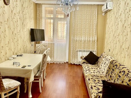 Qara Qarayevdə 2 otaqlı köhnə tikili mənzil satılır, 50 m², 165 000 AZN, şəkil 4 / 9