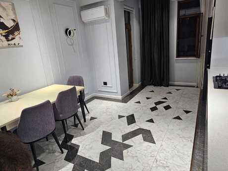 Аренда: 4-комнатная квартира, 200 м², İnşaatçılar: 2 450 ₼/мес 3