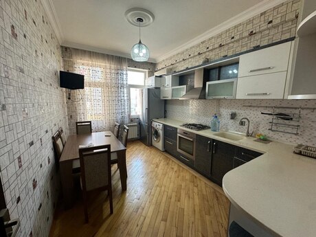 2-room apartment for rent, 80 m², İnşaatçılar: 650 ₼/mo 3