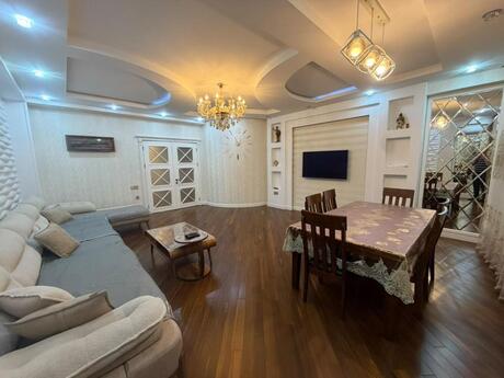 Kirayə 4 otaqlı mənzil, 220 m², Şah İsmayıl Xətai: 2 100 ₼/ay 2