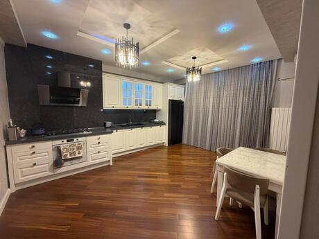 Kirayə 4 otaqlı mənzil, 220 m², Şah İsmayıl Xətai: 2 100 ₼/ay 4