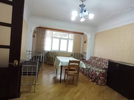 3 otaq · 90 m² · 2/9 mərtəbə, Elmlər Akademiyası