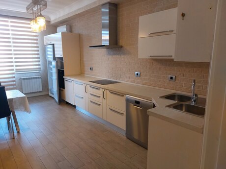 3 otaqlı mənzil, 178 m², 28 May: 550 000 ₼ 4