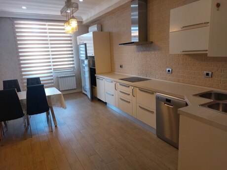3 otaqlı mənzil, 178 m², 28 May: 550 000 ₼ 5