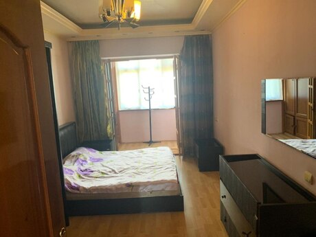 3-комн. · 70 m² · 4/5 этаж, Həzi Aslanov