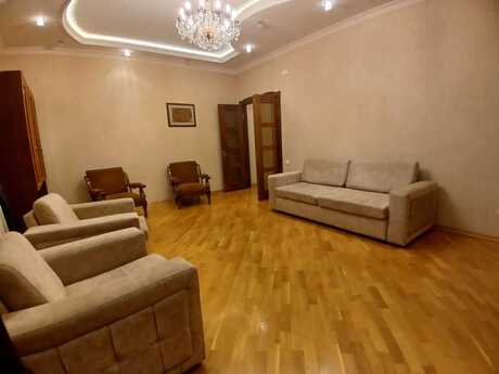 3-комнатная квартира, 140 м², İnşaatçılar: 359 000 ₼ 5