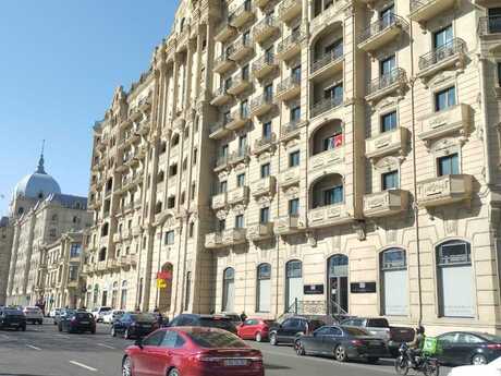 4 otaqlı mənzil, 208 m², Nizami: 832 000 ₼ 2