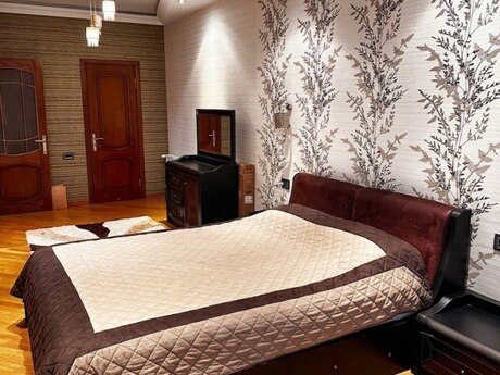 3-room apartment, 162 m², 28 May: 450 000 ₼ 3