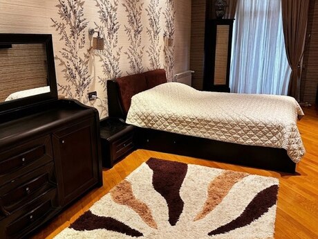 3-room apartment, 162 m², 28 May: 450 000 ₼ 4