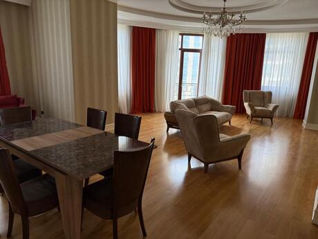 Elan №6488460 - Bakı, Elmlər Akademiyası m., 4 otaqlı, 210 m², 11/17 mərtəbə