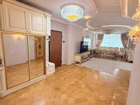 3-room apartment for rent, 140 m², Gənclik: 1 500 ₼/mo 4