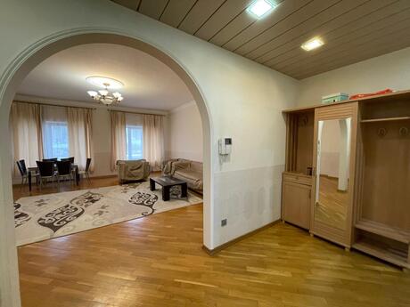 Kirayə 3 otaqlı mənzil, 137 m², 28 May: 1 500 ₼/ay 4