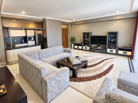 Elan №6488614 - Bakı, Şah İsmayıl Xətai m., 2 otaqlı, 93 m², 14/16 mərtəbə