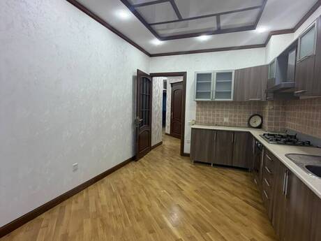Аренда: 3-комнатная квартира, 132 м², Nəriman Nərimanov: 1 400 ₼/мес 2