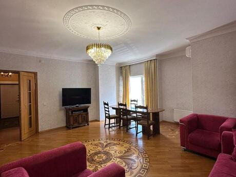 Kirayə 4 otaqlı mənzil, 145 m², Gənclik: 1 200 ₼/ay 2