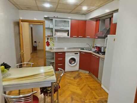 3-room apartment, 85 m², İnşaatçılar: 258 000 ₼ 2