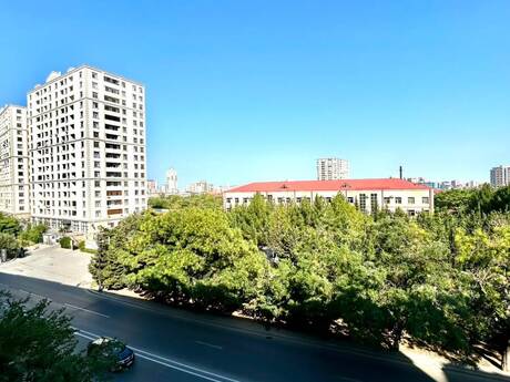 Продаётся 4-комнатная квартира в новостройке, Yasamal, 135 м², 335 000 AZN, фото 2 / 12