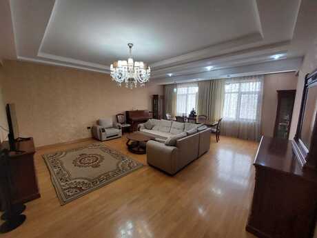 Аренда: 4-комнатная квартира, 192 м², Nizami: 1 800 ₼/мес 3