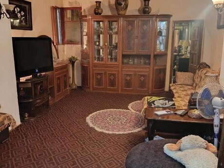 Elan №6488829 - Bakı, 28 May m., 2 otaqlı, 60 m², 1/2 mərtəbə
