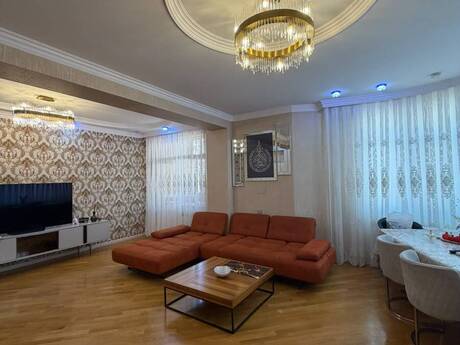 4-room apartment, 150 m², 8-ci mikrorayon: 500 000 ₼ 3