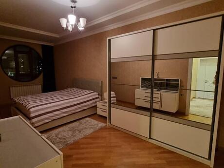 4-room apartment for rent, 190 m², Şah İsmayıl Xətai: 2 600 ₼/mo 5