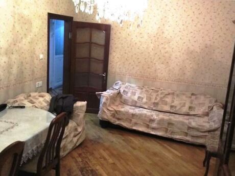 Elan №6477641 - Bakı, Elmlər Akademiyası m., 3 otaqlı, 70 m², 1/4 mərtəbə