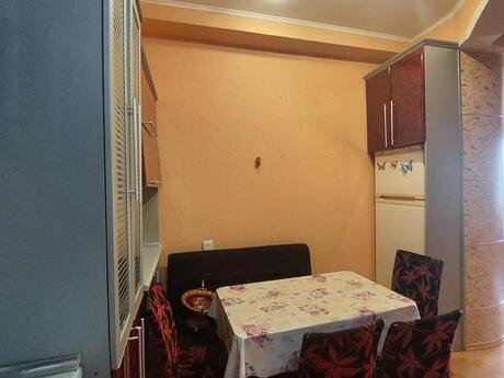 2-room apartment for rent, 78 m², İnşaatçılar: 700 ₼/mo 2