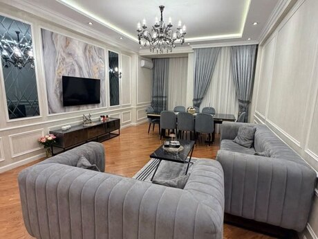 4-комнатная квартира, 165 м², 8-ci mikrorayon: 575 000 ₼ 2
