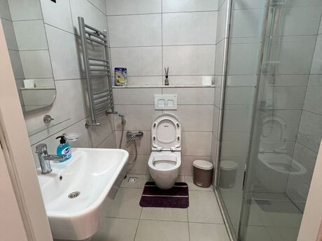 3-room new-build apartment for rent in 20 Yanvar, 100 m², 1 100 AZN/mo, photo 4 / 12