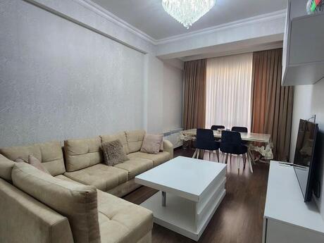 Elan №6489350 - Bakı, Gənclik m., 2 otaqlı, 70 m², 12/17 mərtəbə