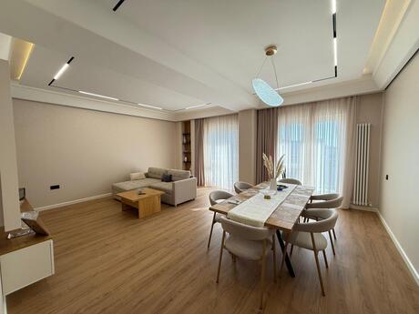 Elan №6489391 - Bakı, Ağ şəhər q., 3 otaqlı, 140 m², 4/7 mərtəbə