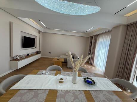 Ağ şəhərdə 3 otaqlı yeni tikili mənzil kirayə verilir, 140 m², 2 600 AZN/ay, şəkil 4 / 12
