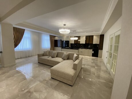 Объявление №6489444 - Баку, Хатаинский р., 3-комн., 155 м², 4/5 этаж