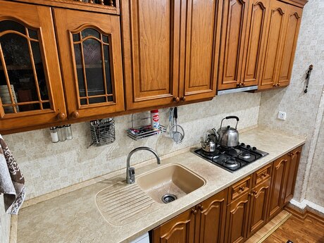 Elan №6488405 - Bakı, Azadlıq Prospekti m., 4 otaqlı, 120 m², 3/3 mərtəbə