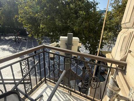 1 otaqlı mənzil, 40 m², Sahil: 220 000 ₼ 2