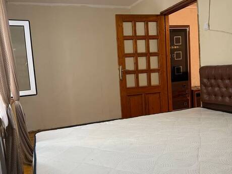 Elmlər Akademiyasında 3 otaqlı köhnə tikili mənzil satılır, 70 m², 168 000 AZN, şəkil 4 / 9