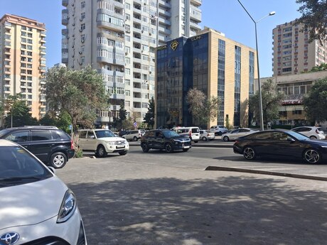 3-комнатная квартира, 65 м², 20 Yanvar: 165 000 ₼ 2