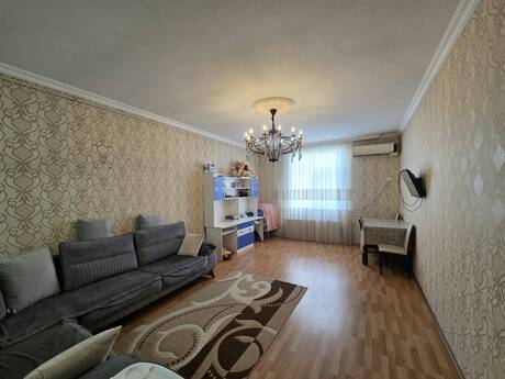 2 otaq · 75 m² · 17/18 mərtəbə, Azadlıq Prospekti