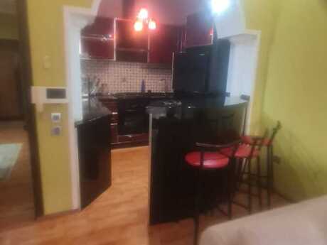 2-room apartment for rent, 70 m², Nizami: 900 ₼/mo 3