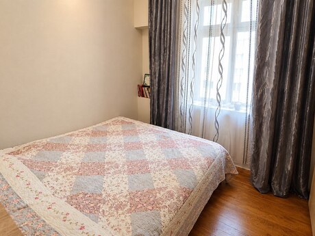 28 Mayda 3 otaqlı köhnə tikili mənzil satılır, 70 m², 165 000 AZN, şəkil 3 / 9