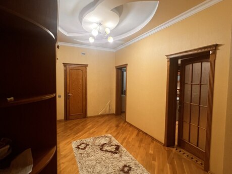 Аренда: 3-комнатная квартира, 135 м², 20 Yanvar: 1 000 ₼/мес 4