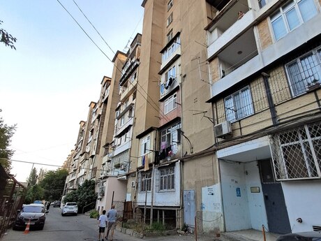 3 İnşaatçılar