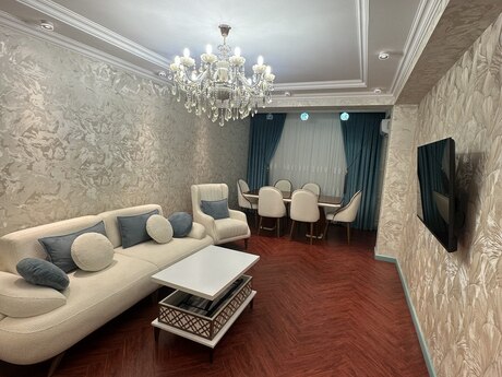 3 otaqlı mənzil, 146 m², Neftçilər: 450 000 ₼ 2