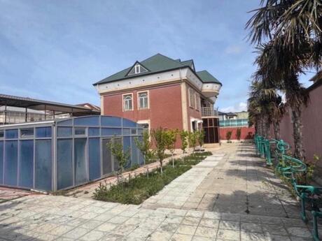 12 otaq · 910 m², Ağ şəhər