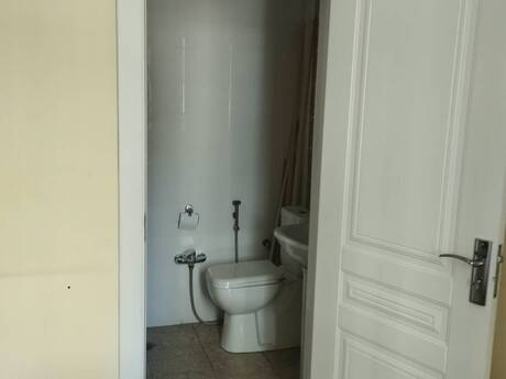 7-room apartment for rent, 210 m², Nizami: 1 800 ₼/mo 4