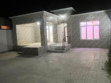 4 rooms · 130 m², Binə