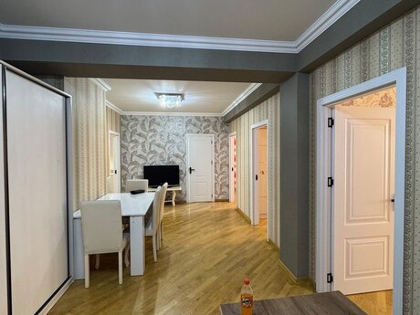3-комнатная квартира, 107 м², İnşaatçılar: 259 000 ₼ 2